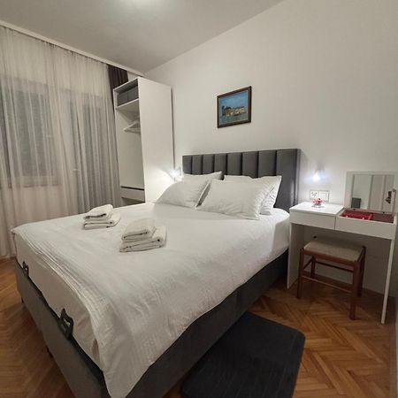 Morosini Apartments Biograd Na Moru Bagian luar foto